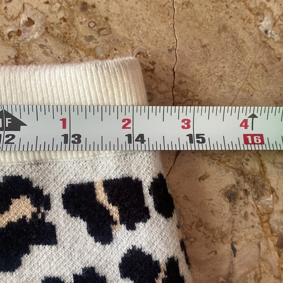 TCEC Leopard sweater knit skirt NWT Medium - Picture 4 of 5